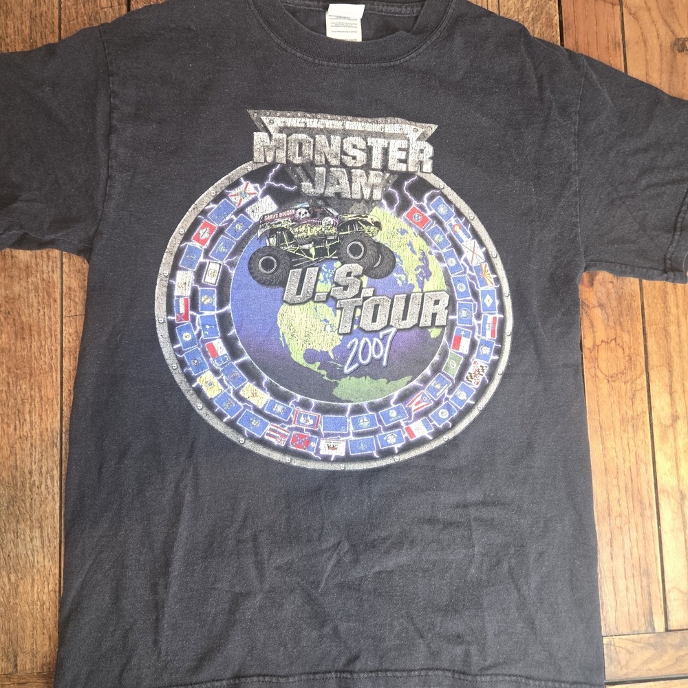 Vintage Y2k Monster Jam Grave digger T-shirt Size Small 2007 Us Tour Bigfoot